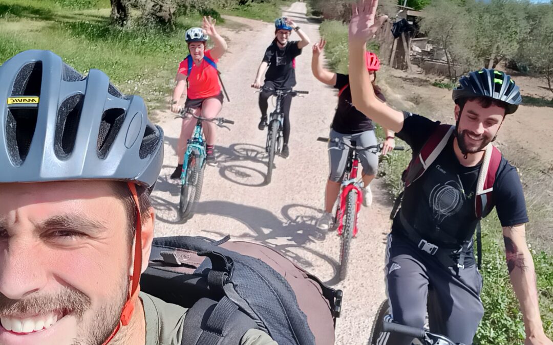 Pedalada lúdica i taller de mecànica amb joves a Reus