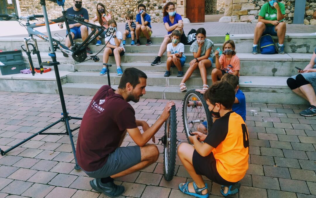 Taller de mecànica i us de la bici + pedalada a la Selva del Camp